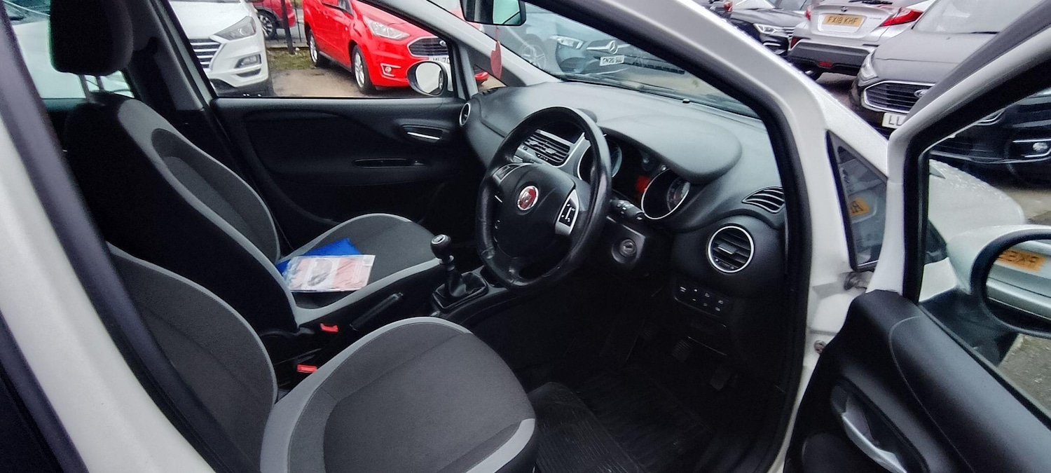 Used Fiat Punto 2013 for sale - 77683544: Photo 4