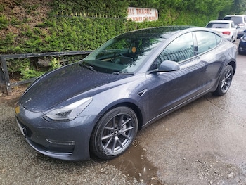 Tesla - Model 3