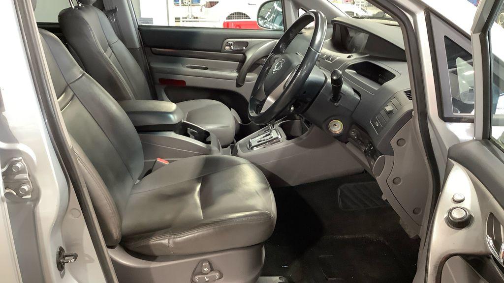 Used Ssangyong Turismo for sale - 76476602: Photo 3