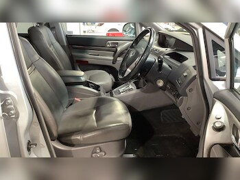 Used Ssangyong Turismo 2016 for sale - 76476602: Photo