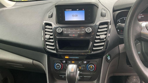 Used Ford Grand Tourneo Connect 2020 for sale - 75334052: Photo 8