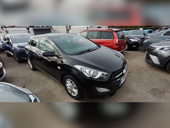 Used Hyundai i30 2016 for sale - 78057621: Photo