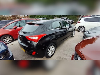 Used Hyundai i30 2016 for sale - 78057621: Photo