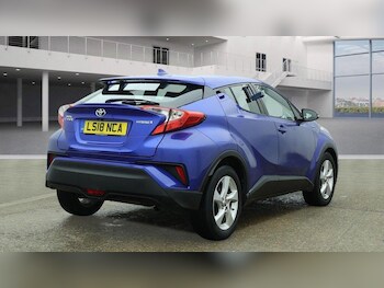 Used Toyota C-HR 2018 for sale - 78018991: Photo