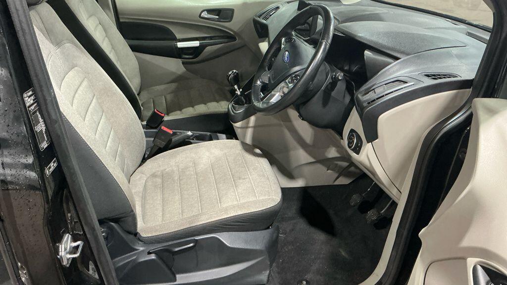 Used Ford Grand Tourneo Connect 2019 for sale - 77049761: Photo 16