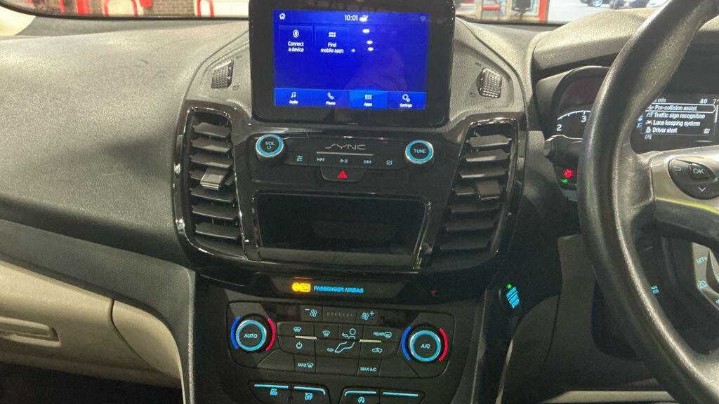 Used Ford Grand Tourneo Connect 2019 for sale - 77049761: Photo 17