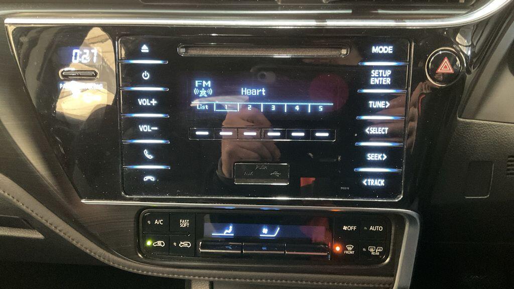 Used Toyota Auris 2017 for sale - 77723060: Photo 9