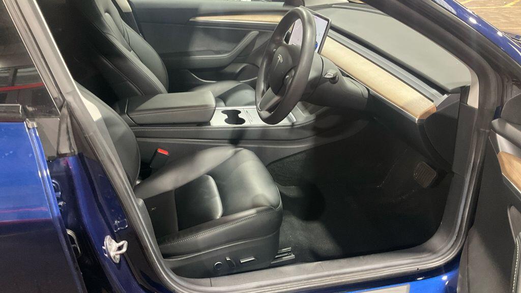 Used Tesla Model 3 2021 for sale - 76632947: Photo 5