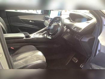 Used Peugeot 5008 2021 for sale - 79440510: Photo