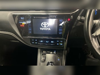 Used Toyota Auris 2018 for sale - 75720540: Photo