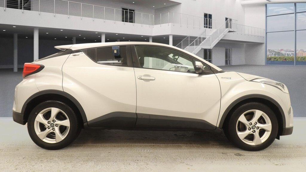Used Toyota C-HR 2018 for sale - 77537820: Photo 13