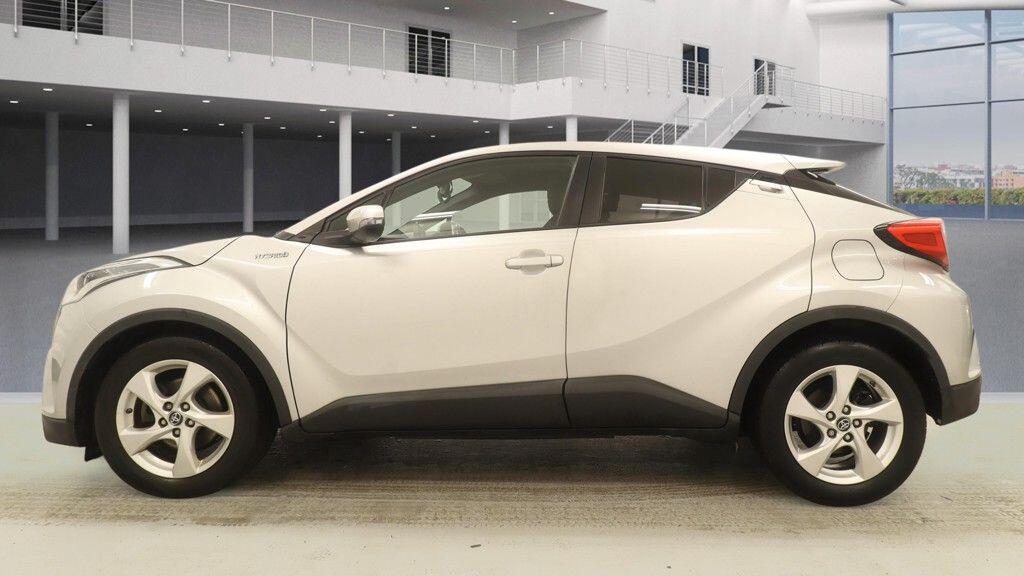 Used Toyota C-HR 2018 for sale - 77537820: Photo 14