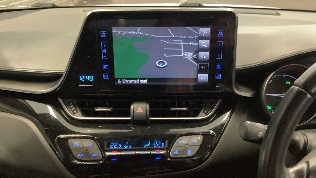 Used Toyota C-HR 2018 for sale - 77537820: Photo 18