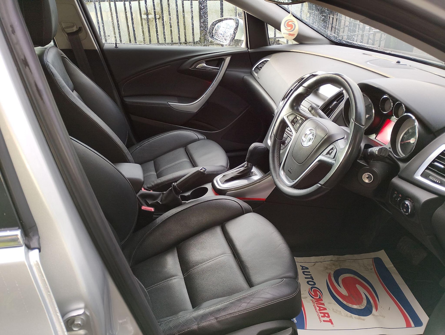 Used Vauxhall Astra 2014 for sale - 77016684: Photo 9