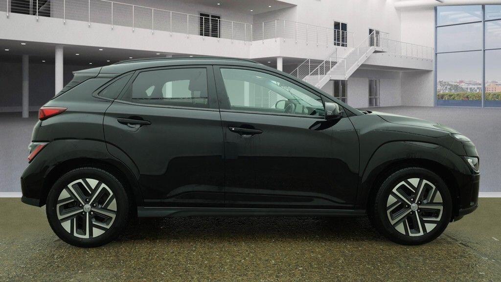 Used Hyundai KONA 2023 for sale - 77598875: Photo 7