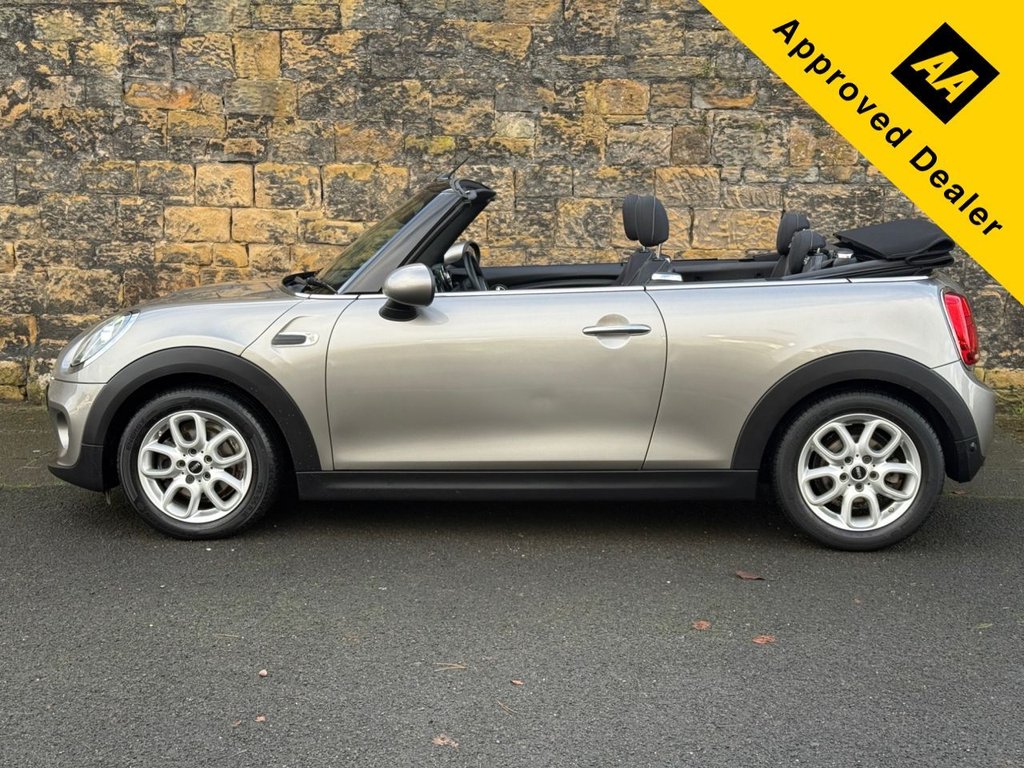 Used MINI Convertible 2018 for sale - 76840771: Photo 3