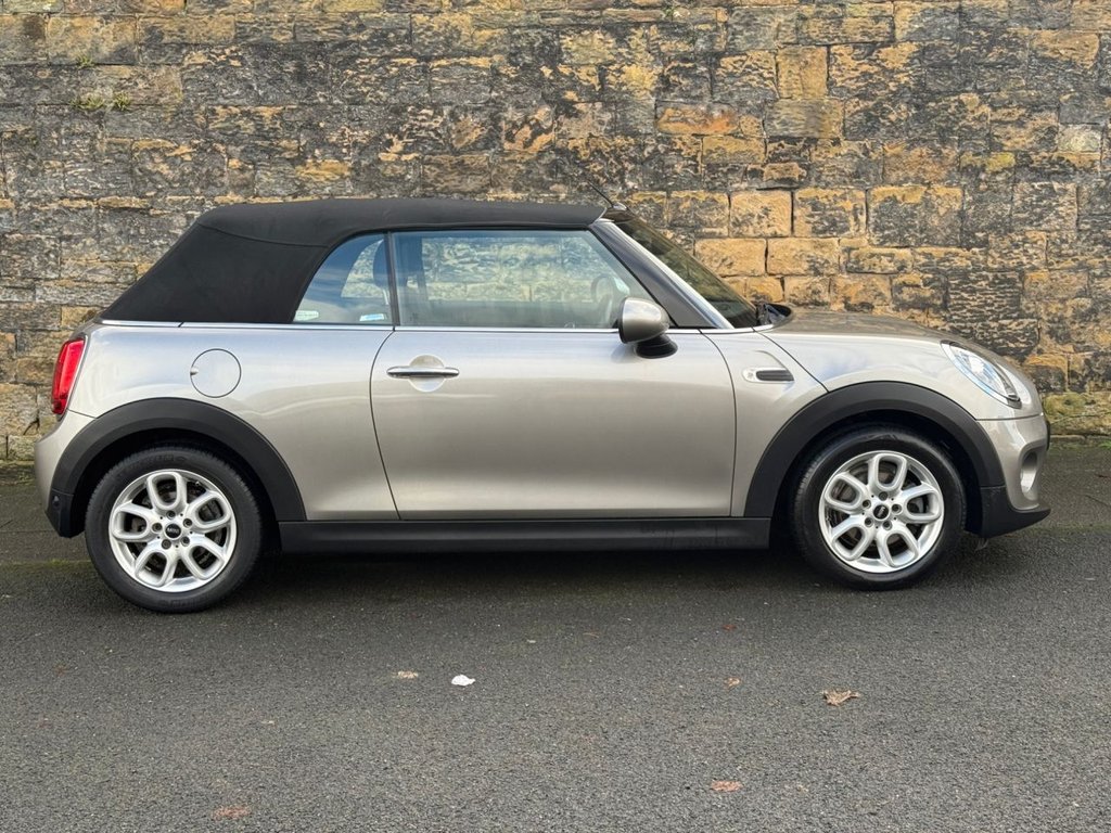 Used MINI Convertible 2018 for sale - 76840771: Photo 41