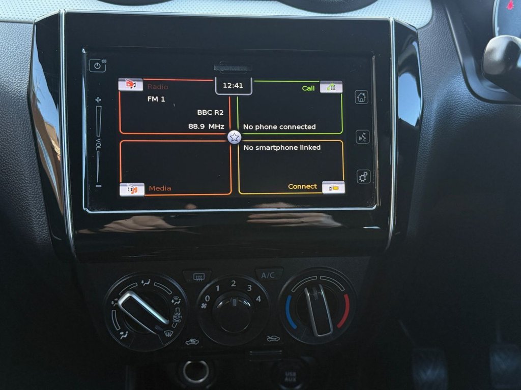 Used Suzuki Swift 2018 for sale - 77372932: Photo 14