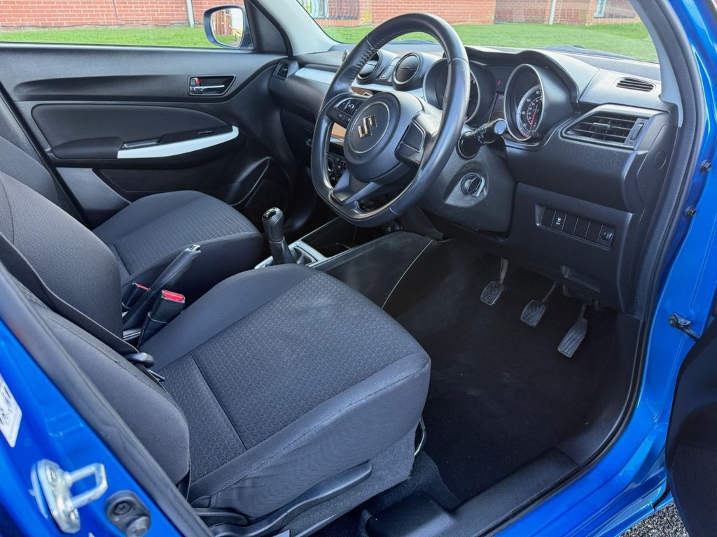 Used Suzuki Swift 2018 for sale - 77372932: Photo 29