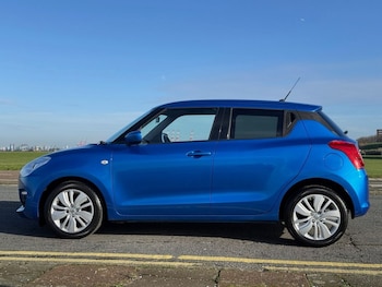 Used Suzuki Swift 2018 for sale - 77372932: Photo