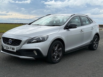Used Volvo V40 2014 for sale - 78936301: Photo