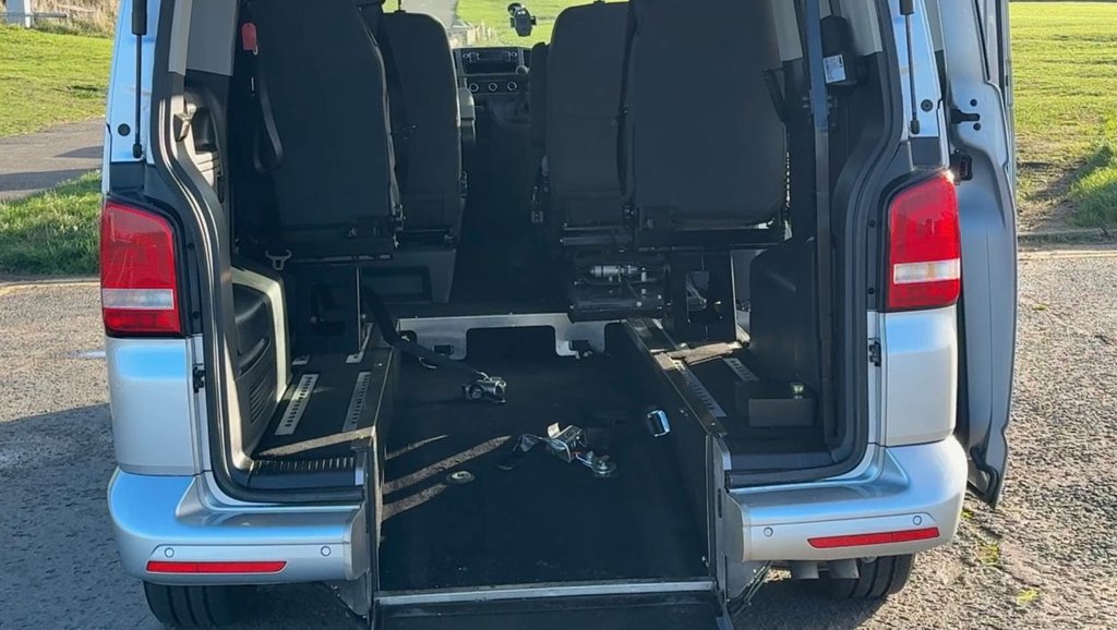 Used Volkswagen Transporter Shuttle 2014 for sale - 76841000: Photo 11