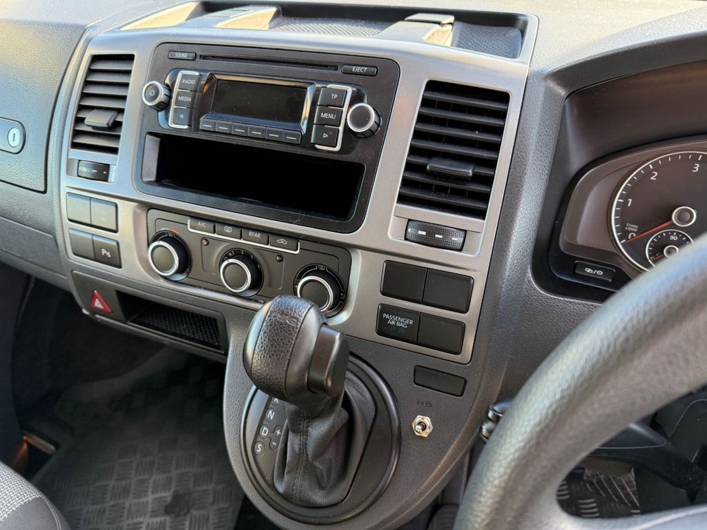 Used Volkswagen Transporter Shuttle 2014 for sale - 76841000: Photo 16