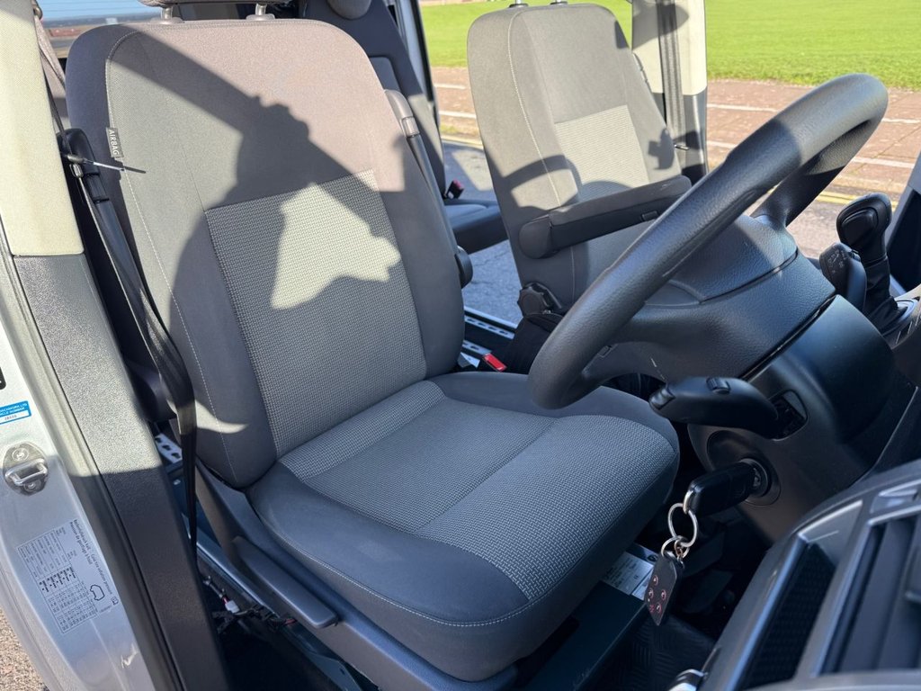 Used Volkswagen Transporter Shuttle 2014 for sale - 76841000: Photo 18