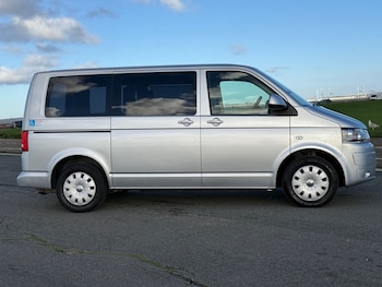 Used Volkswagen Transporter Shuttle 2014 for sale - 76841000: Photo