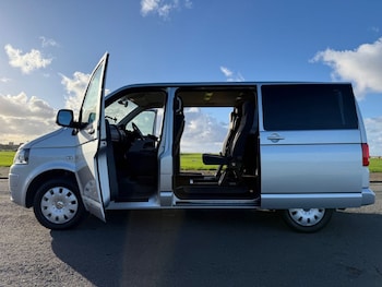 Used Volkswagen Transporter Shuttle 2014 for sale - 76841000: Photo