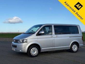Used Volkswagen Transporter Shuttle 2014 for sale - 76841000: Photo