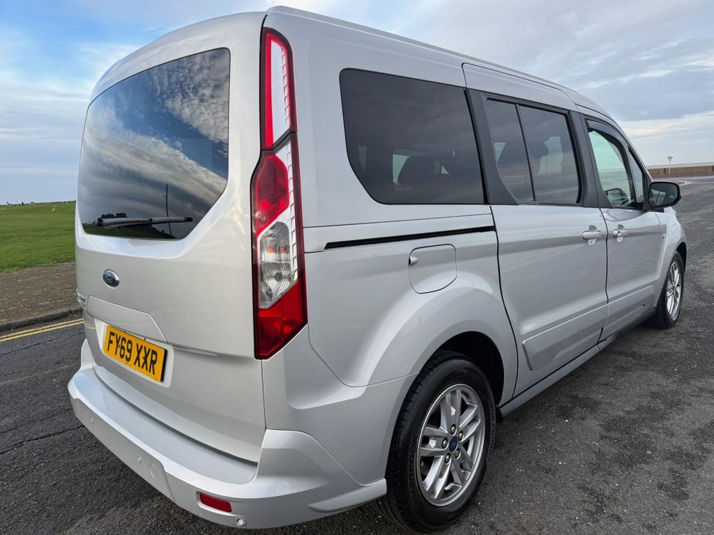 Used Ford Grand Tourneo Connect 2019 for sale - 76841366: Photo 17