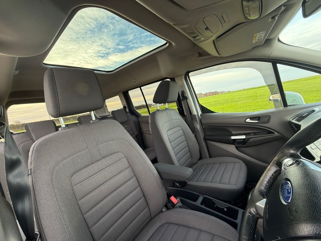 Used Ford Grand Tourneo Connect 2019 for sale - 76841366: Photo 19