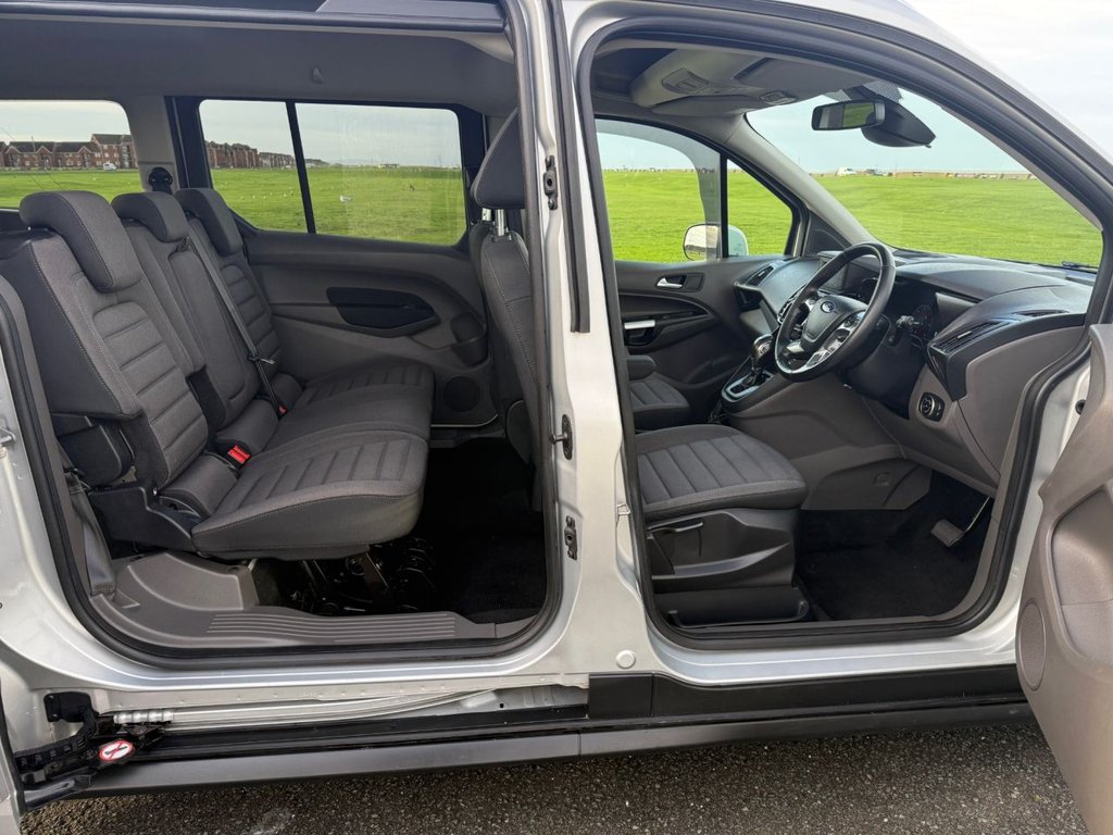 Used Ford Grand Tourneo Connect 2019 for sale - 76841366: Photo 5