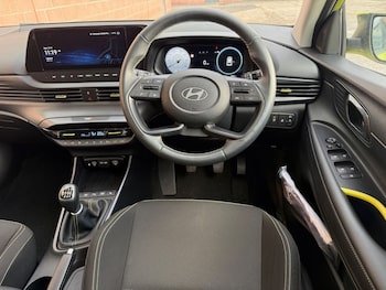 Used Hyundai i20 2024 for sale - 77098942: Photo