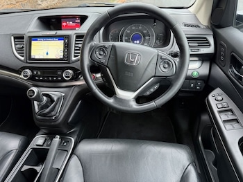 Used Honda CR-V 2018 for sale - 77534069: Photo