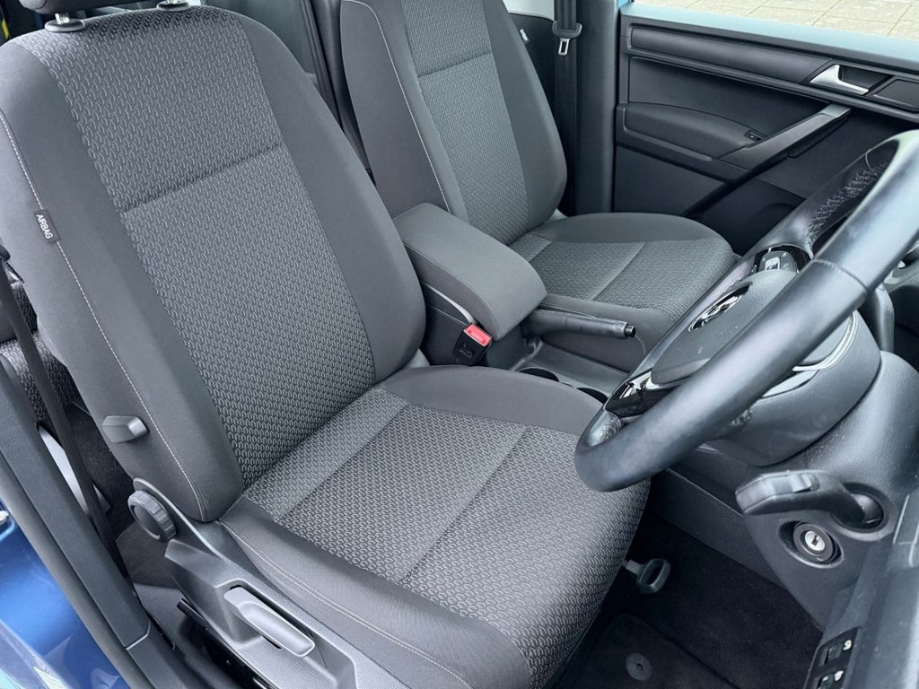 Used Volkswagen Caddy Maxi Life 2018 for sale - 76841094: Photo 9