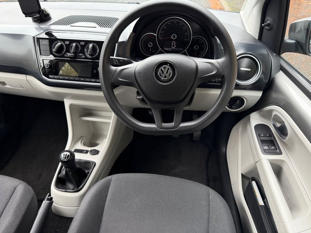 Used Volkswagen up! 2019 for sale - 76840945: Photo 2