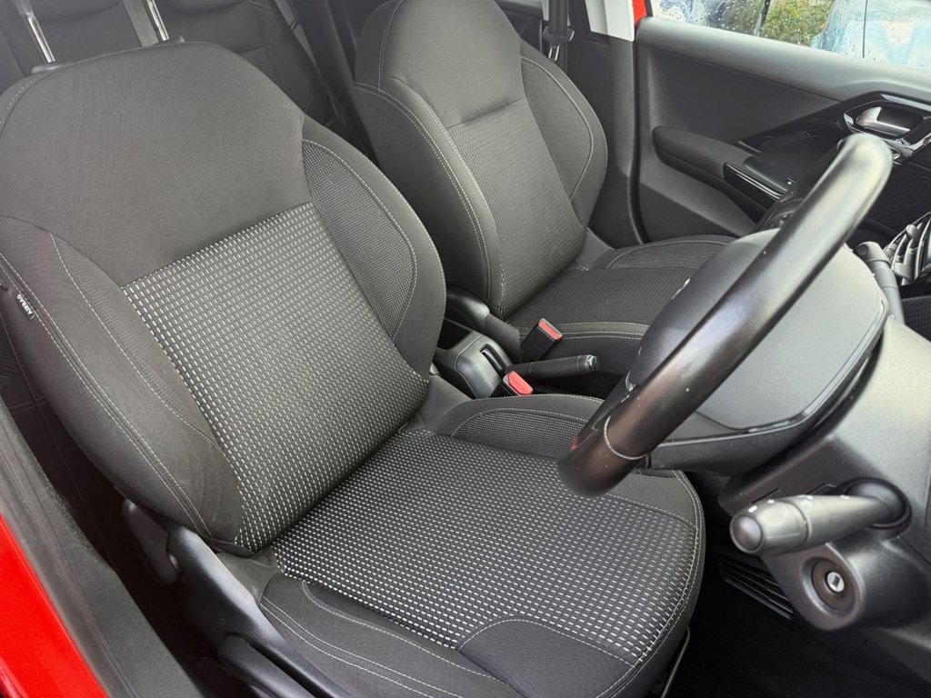 Used Peugeot 208 2015 for sale - 76840888: Photo 5