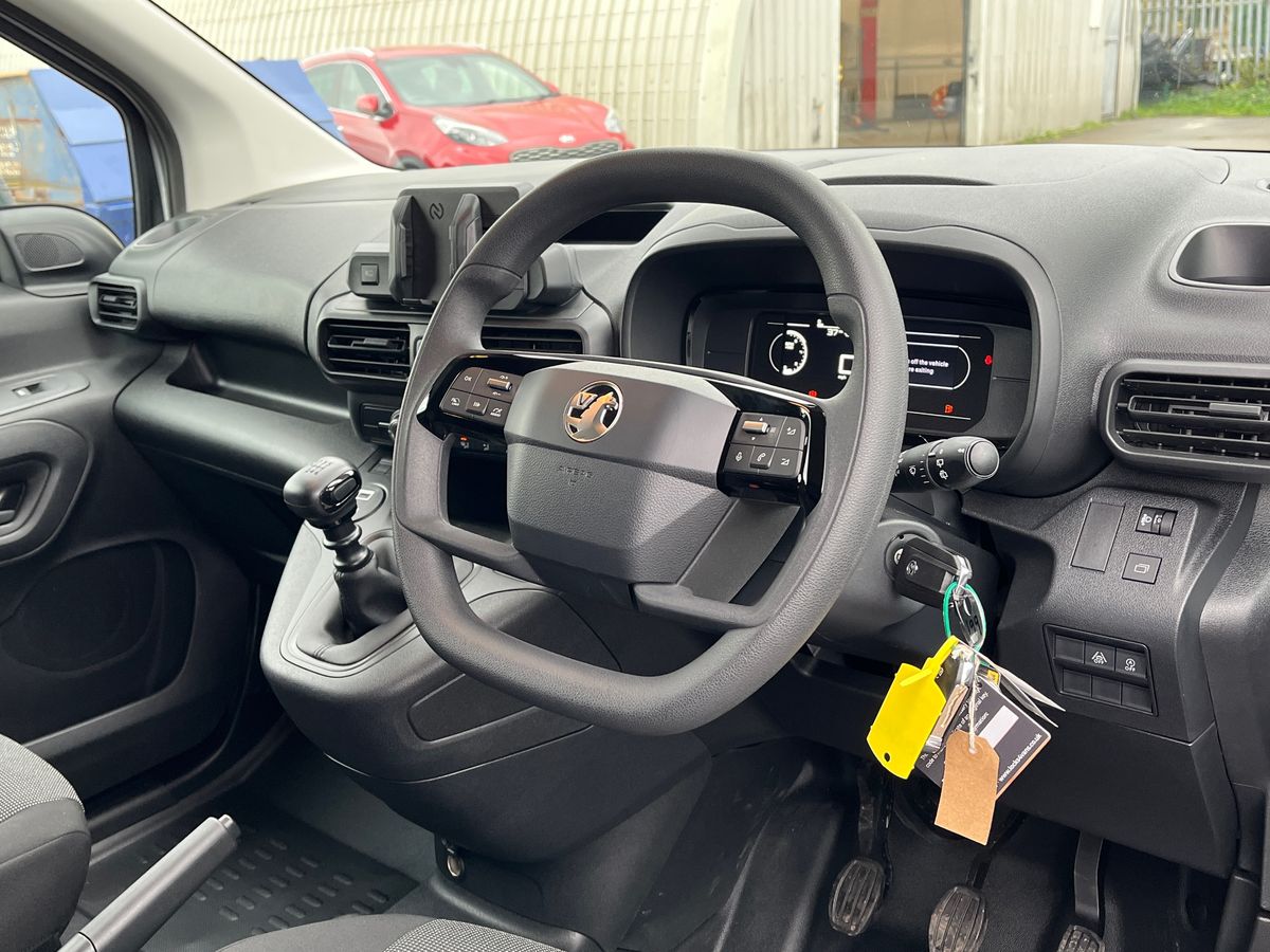 Used Vauxhall Combo 2025 for sale - 76163930: Photo 6