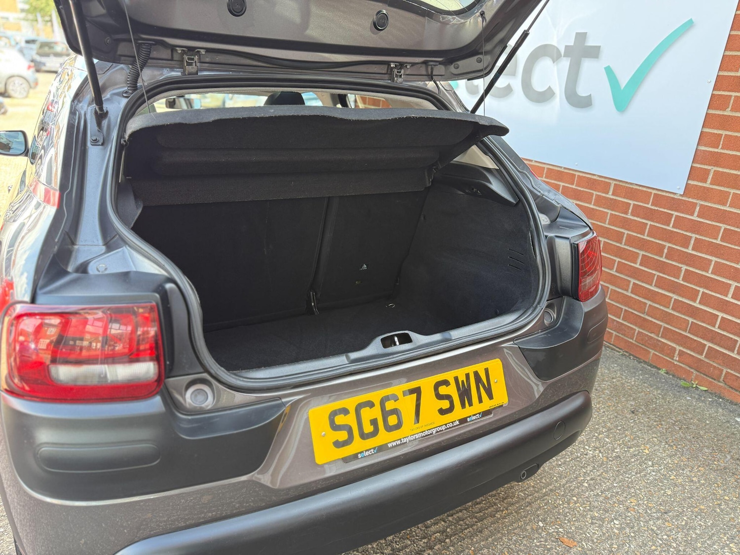 Vehicle 29