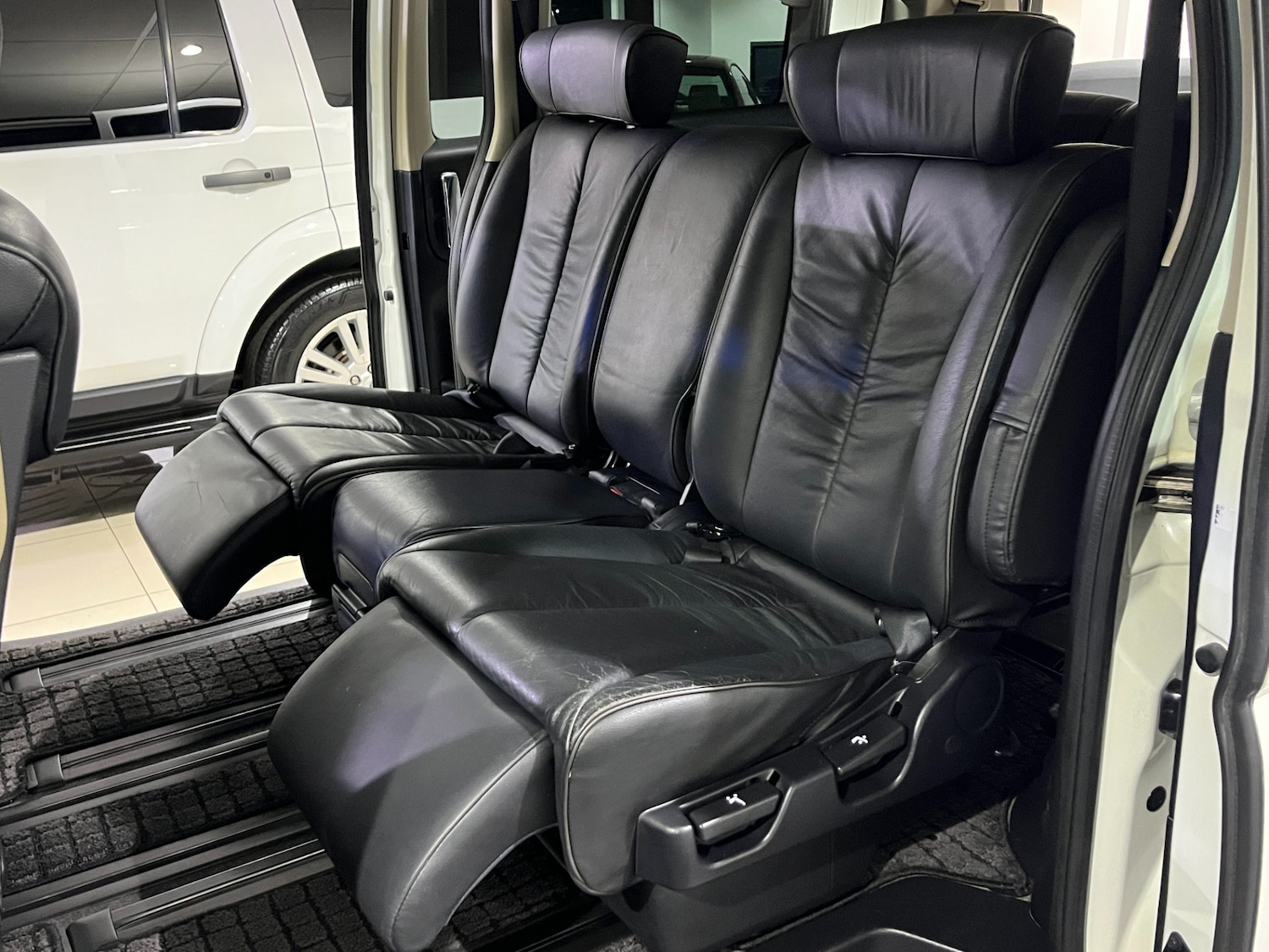 Used Nissan Elgrand 2008 for sale - 77522186: Photo 11