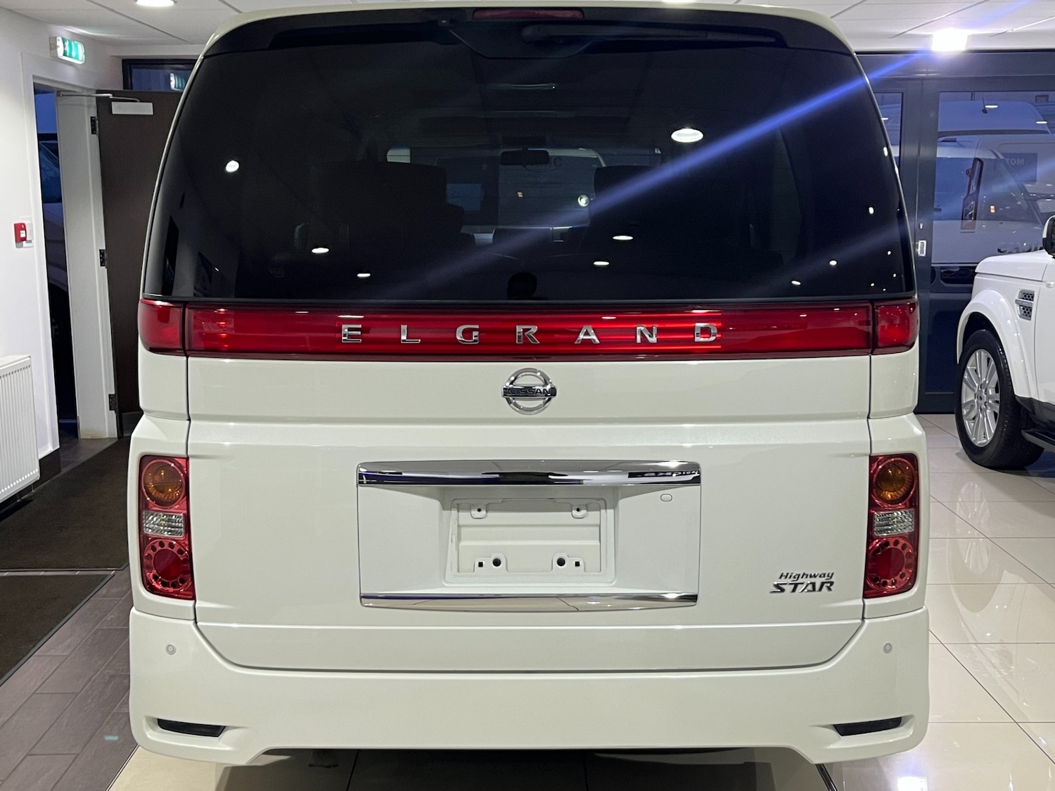 Used Nissan Elgrand 2008 for sale - 77522186: Photo 3