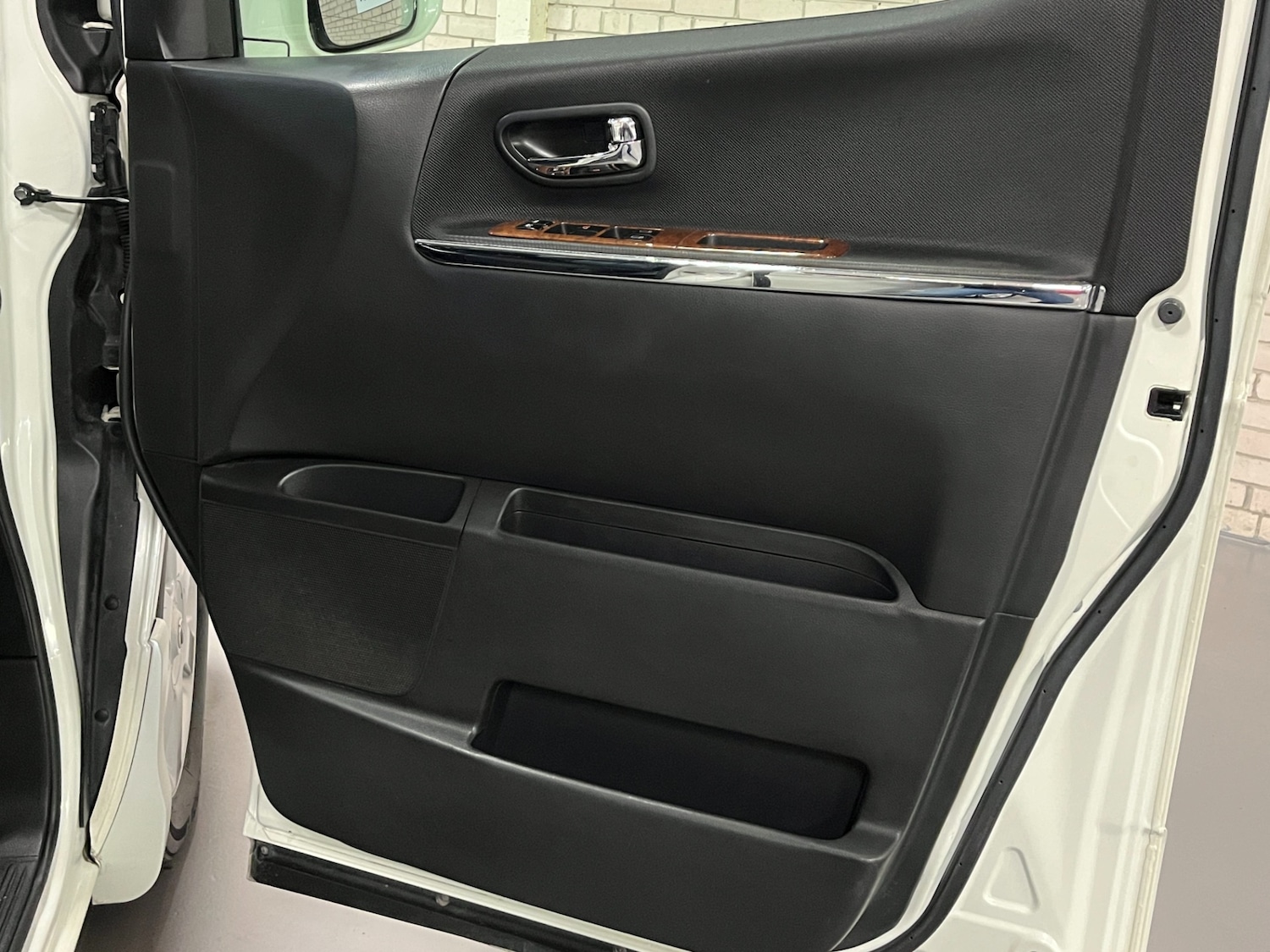 Used Nissan Elgrand 2008 for sale - 77522186: Photo 30