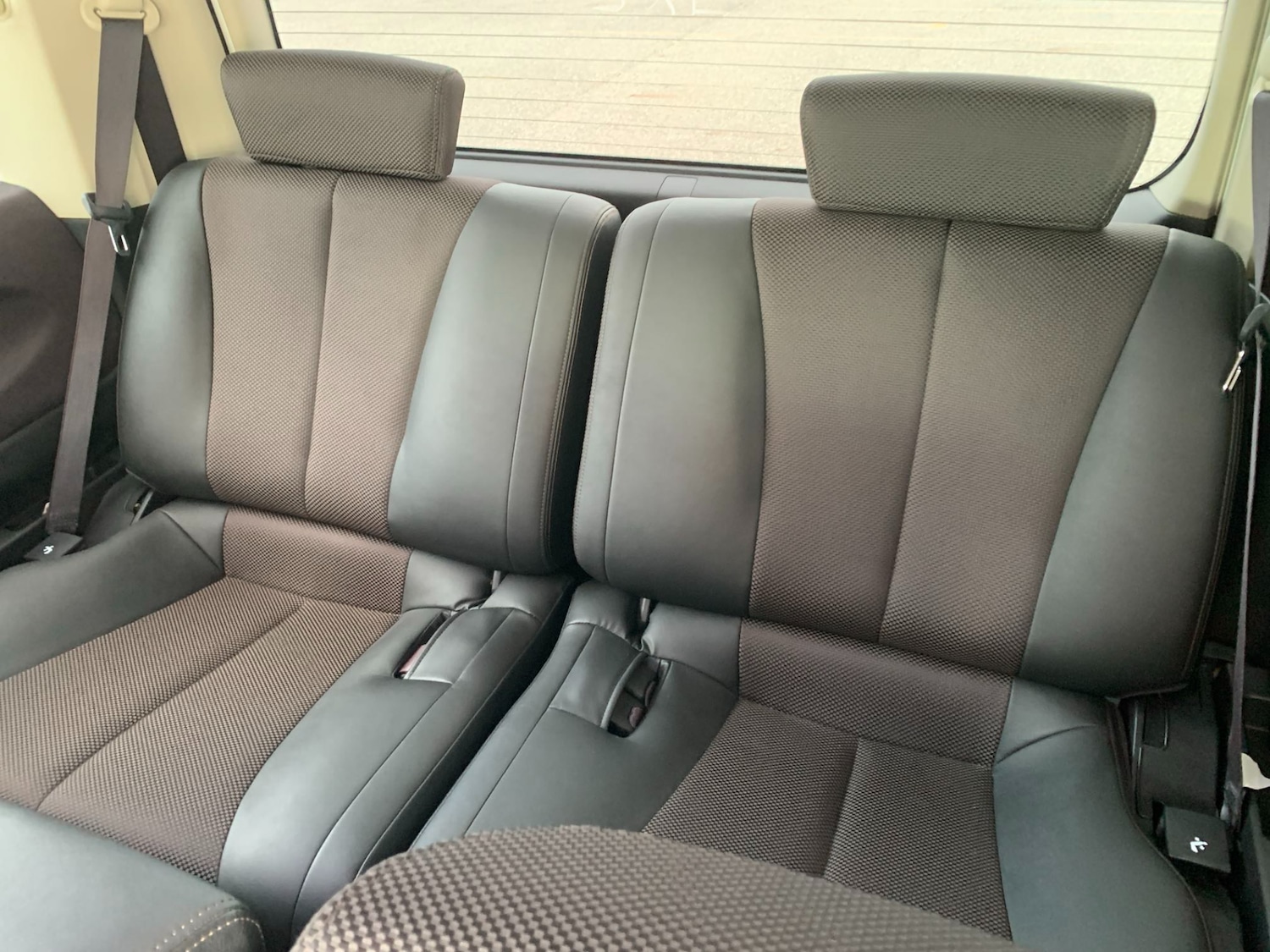 Used Nissan Elgrand 2009 for sale - 76334950: Photo 10