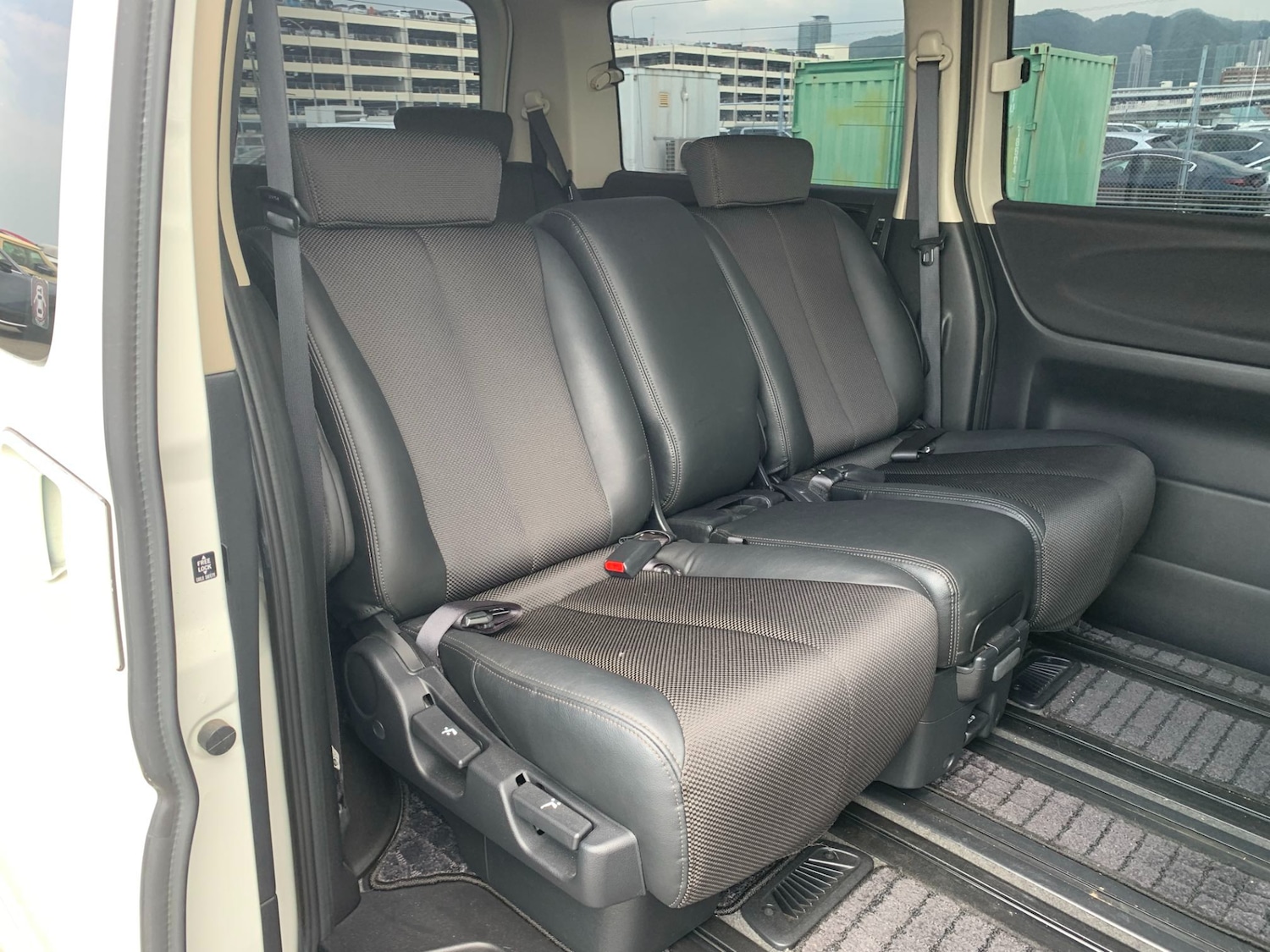 Used Nissan Elgrand 2009 for sale - 76334950: Photo 12