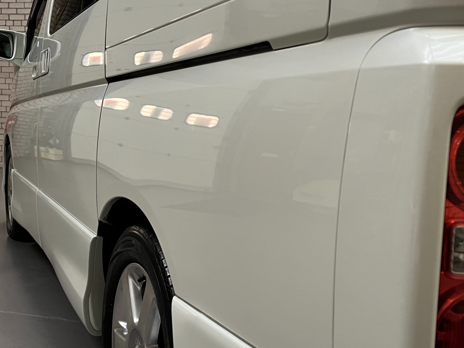 Used Nissan Elgrand 2009 for sale - 76334950: Photo 37