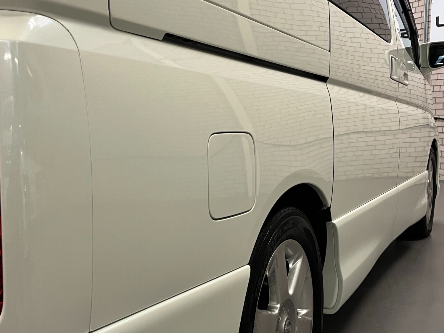 Used Nissan Elgrand 2009 for sale - 76334950: Photo 38