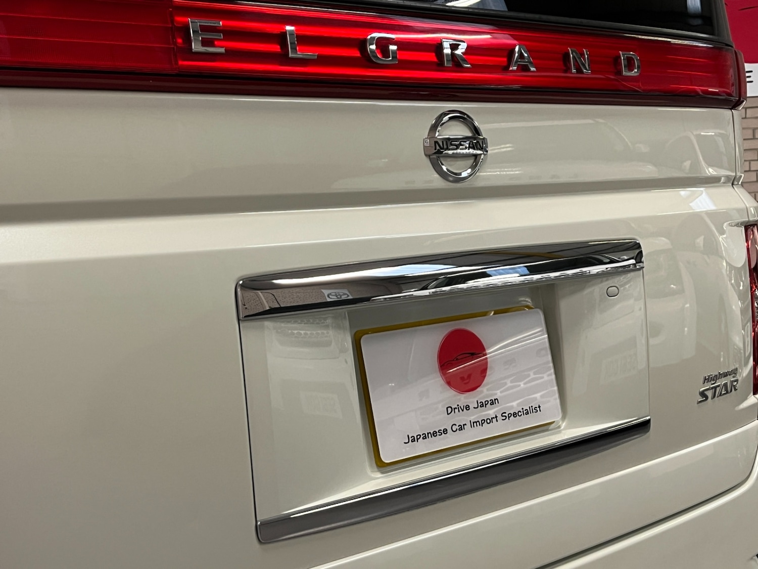 Used Nissan Elgrand 2009 for sale - 76334950: Photo 42