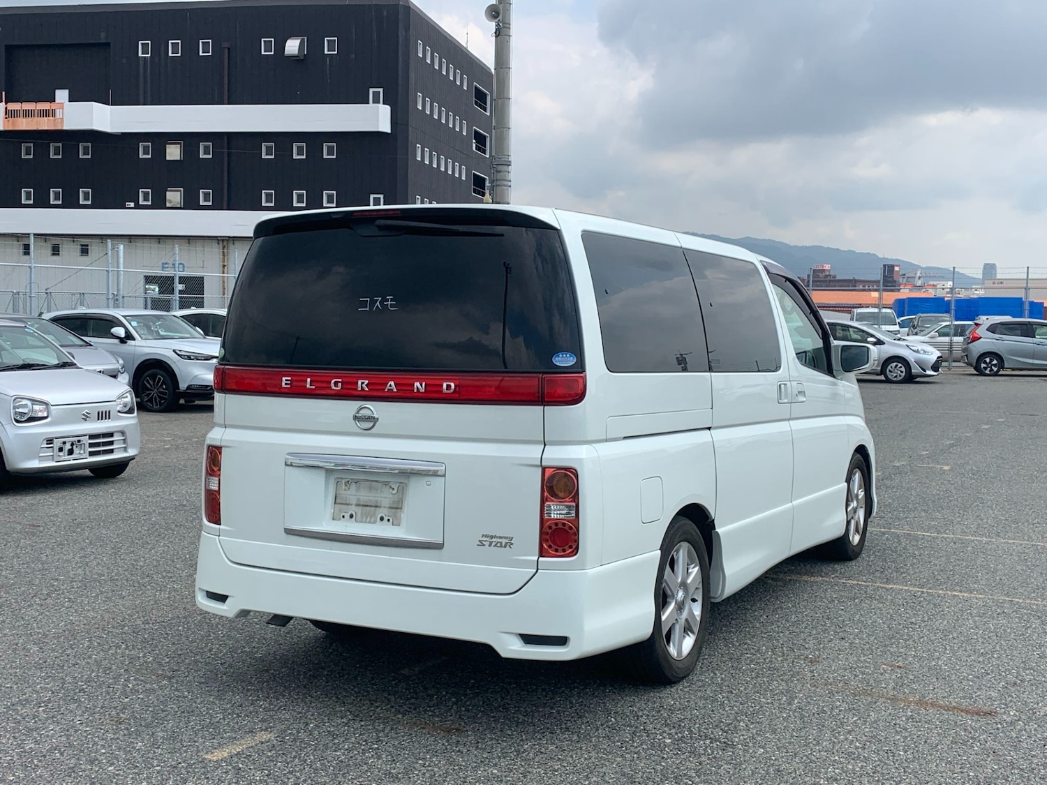 Used Nissan Elgrand 2009 for sale - 76334950: Photo 5